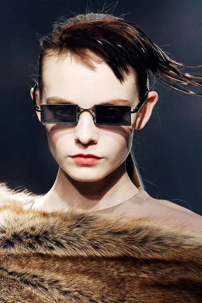 Look 77